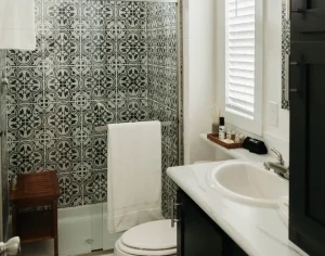 Cabin 1 The Secretariat (5) Large