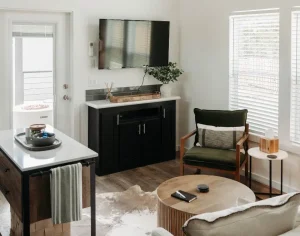 Cabin 1 The Secretariat (7) Large