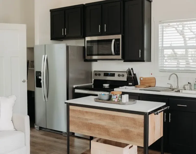 Cabin 1 The Secretariat (9) Large