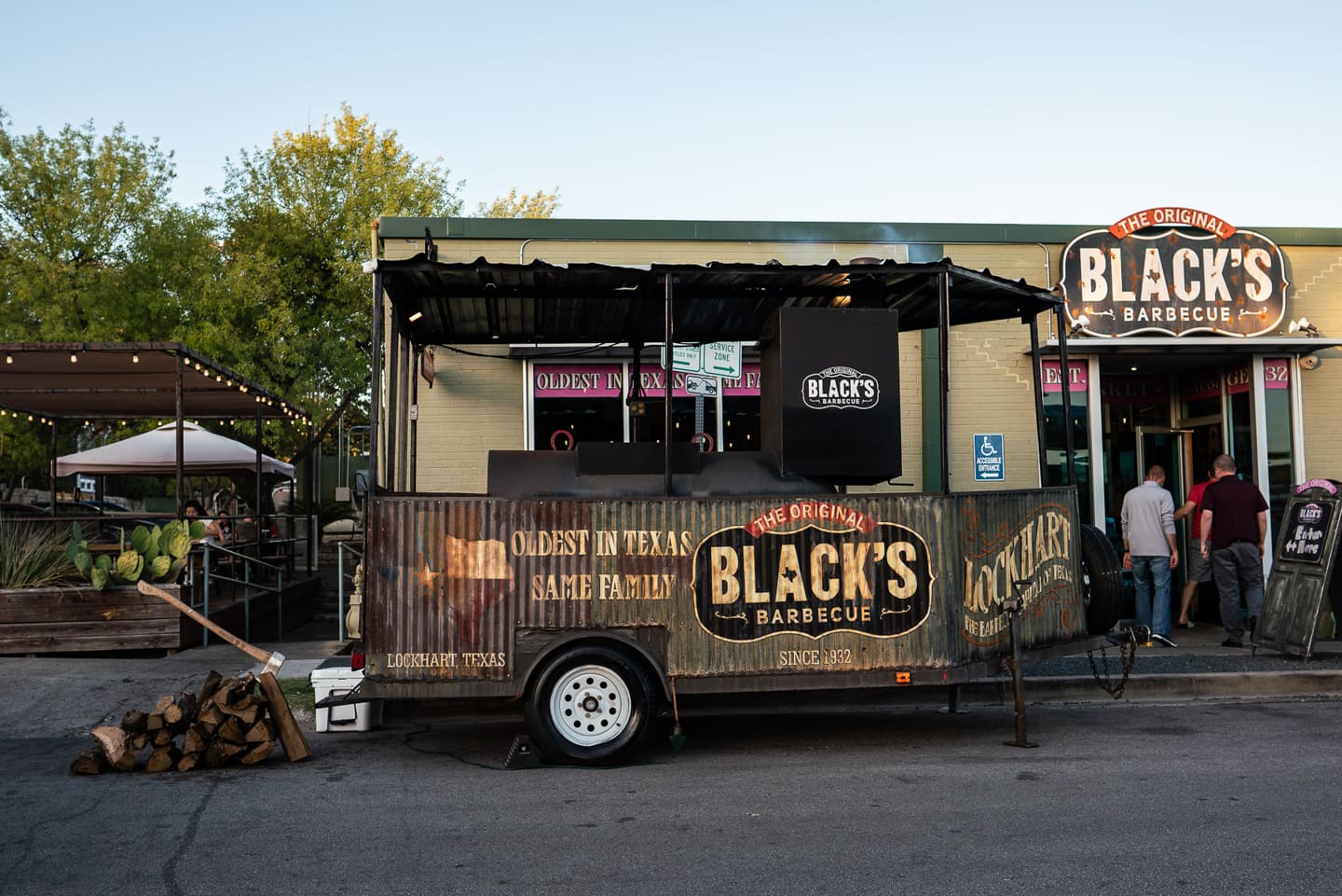 Lamb Burger Blacks BBQ by Weston Carls 01