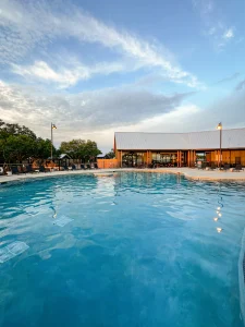 Horseshoe Ridge RV Resort - swimming pool