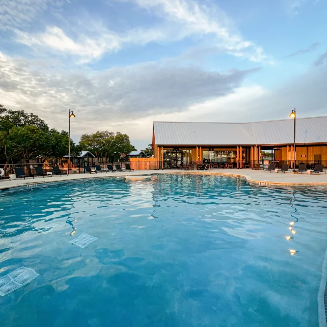 Horseshoe Ridge RV Resort swimming pool